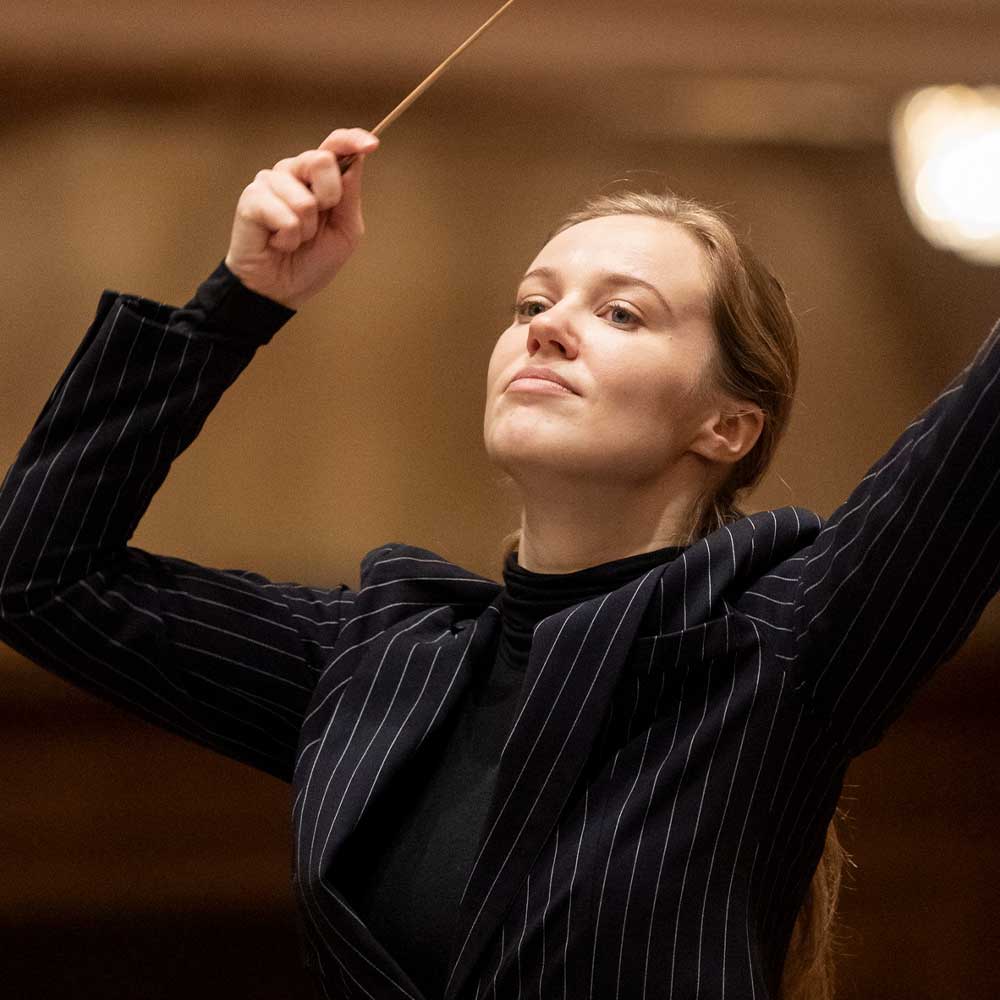 Giedre Slekyte conducts in Salzburg, Great Festival Hall